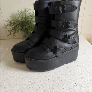 YRU Karmax Platform Women's Boots Size 8